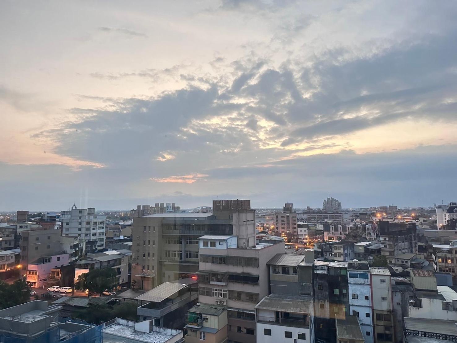 可青大飯店grand Ke-Cing Hotel Yilan Екстер'єр фото